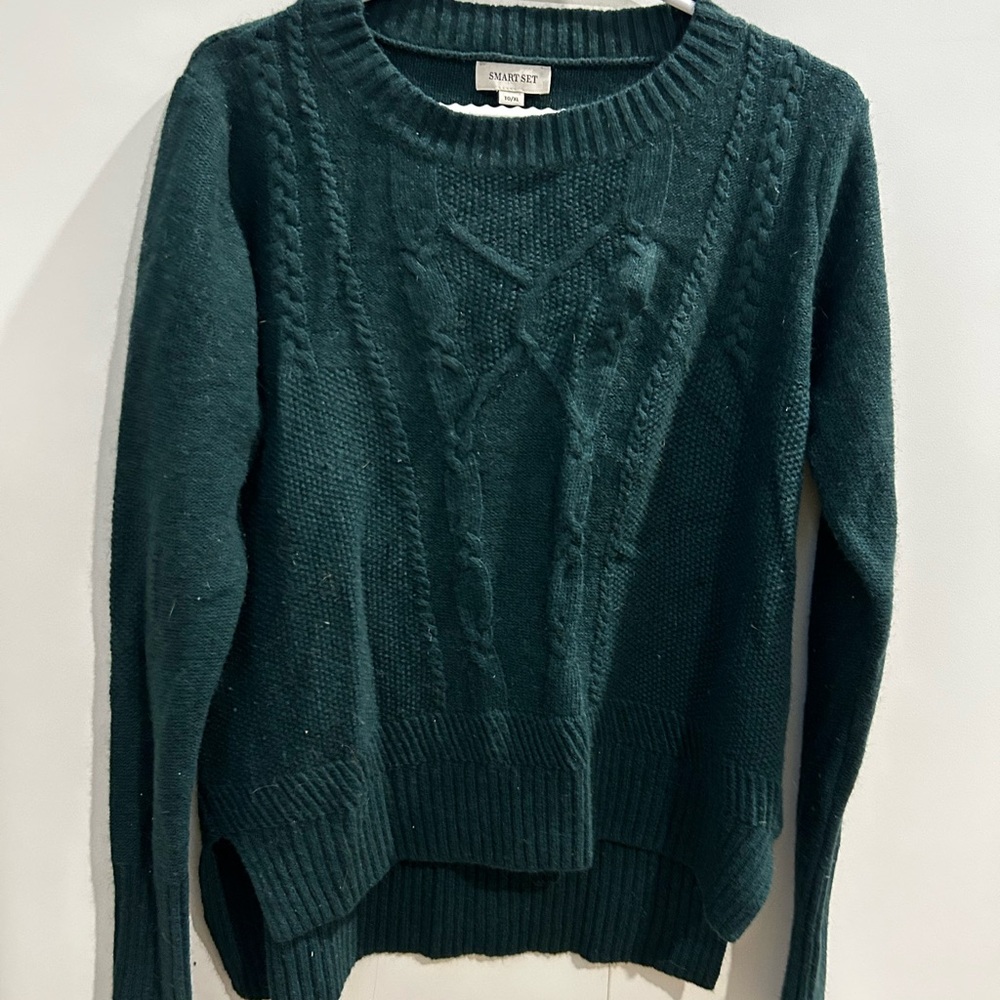 Smart Set Green Crew Neck Cable Knit Sweater